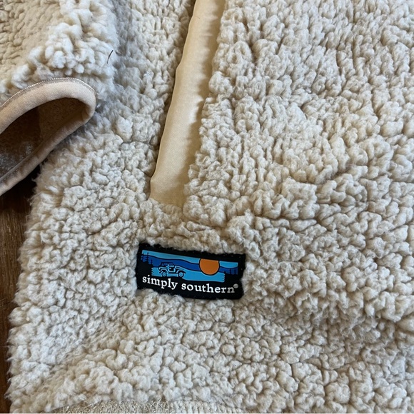 Simply Southern Cream and Multicolor Bear and Aztec Design Zip Up Sherpa Sweater - Picture 4 of 8